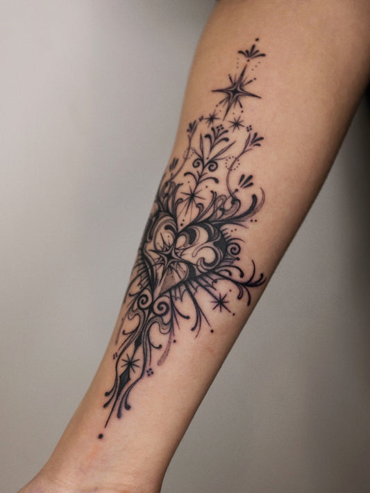 O-005 : A gentle light blooming form quite love