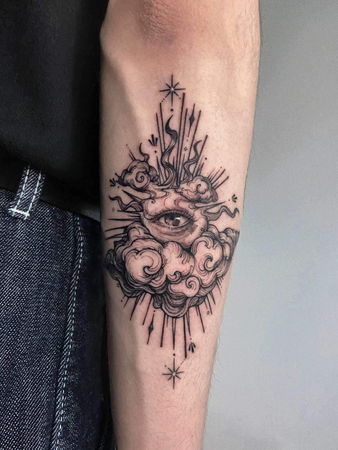 C-002 : Sun with Eye