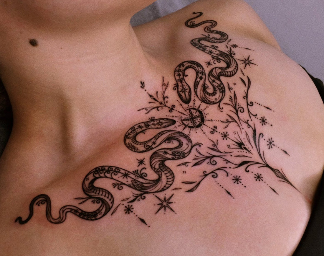 O-002 : Snake with Ornament